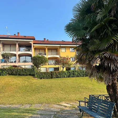 Casa Lagobello, Piscina E Relax Sul Maggiore شقة *