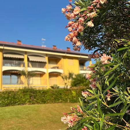 Casa Lagobello, Piscina E Relax Sul Maggiore 아파트 *