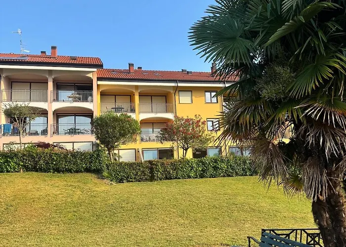 Casa Lagobello, Piscina E Relax Sul Maggiore 아파트 *