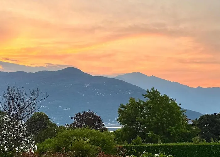 Apartament Casa Lagobello, Piscina E Relax Sul Maggiore